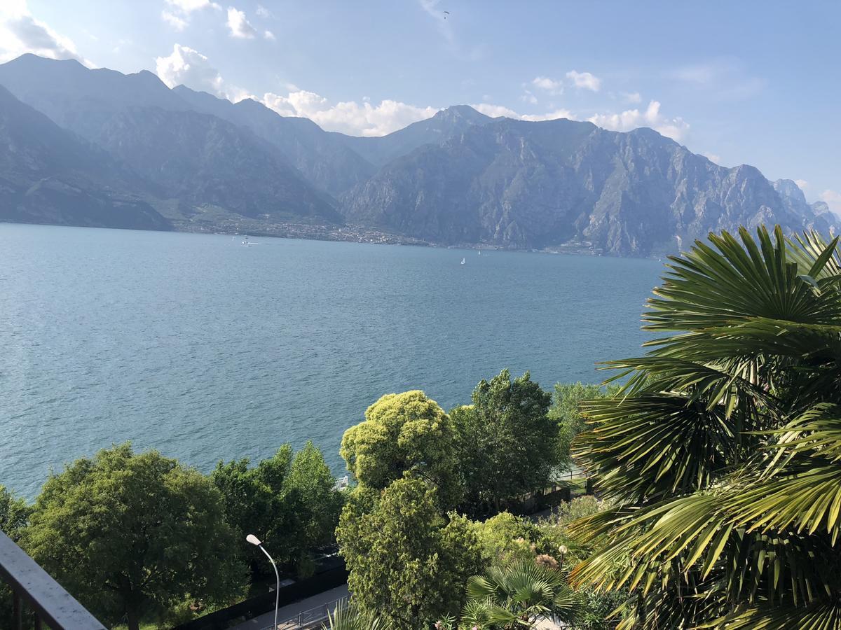 Apartment Windows On The Lake Malcesine Exterior photo